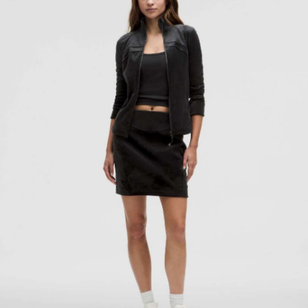 🆕NWT Lululemon Scuba High-Rise Mini Skirt Velvet Black Size XL 12